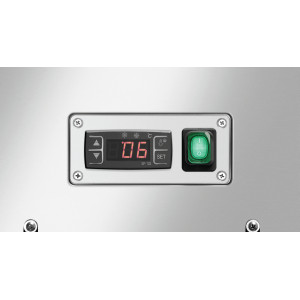 Vitrína s chladničkou KV pre profesionálov v oblasti stravovania.