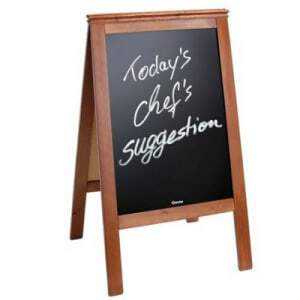 Tabuľa s menu Bistrot de Trottoir Barstcher.